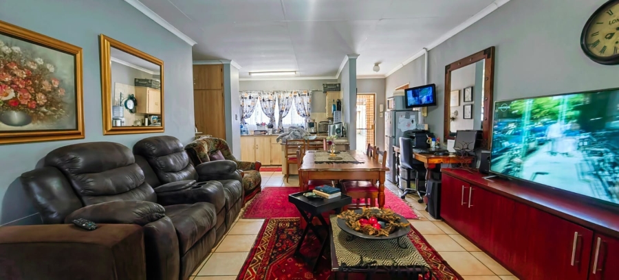 2 Bedroom Property for Sale in Miederpark North West